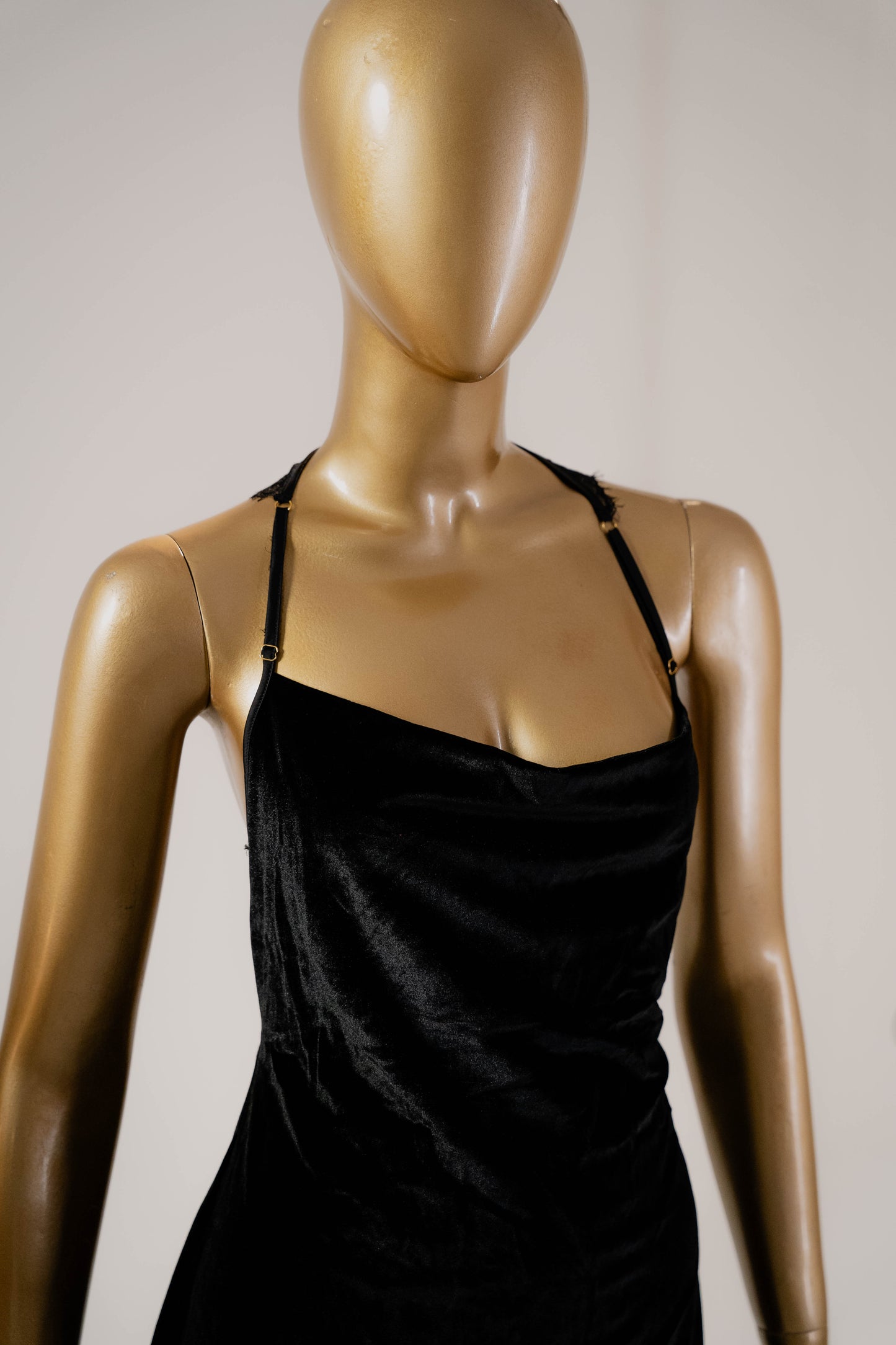 Royal Elegance: Silken Velvet Bridal Nightwear