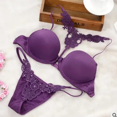 Gorgeous Bra Set with Intricate Design Details